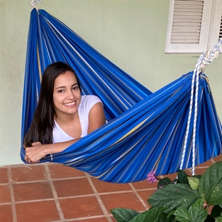 Strong hammock 1 person. Nice colorful look. Ok for children\'s play